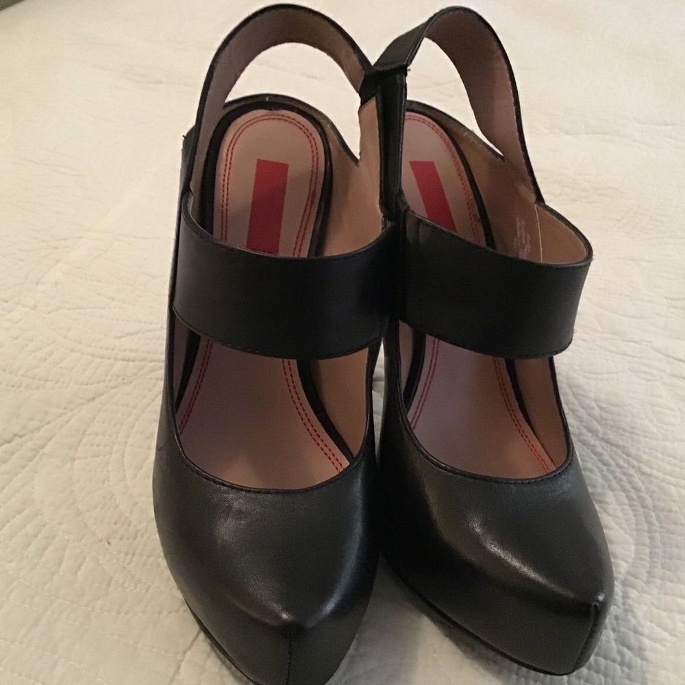 Black 548 Pumps